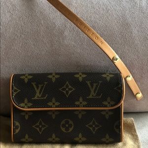 Louis Vuitton Pochette